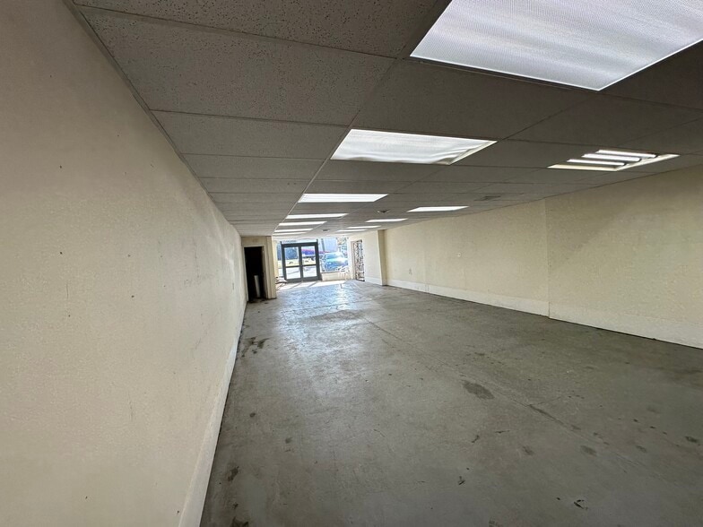 103-105 US Highway 46, Fairfield, NJ for lease - Building Photo - Image 3 of 4