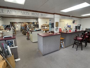 203 S 18th St, Lafayette, IN for sale Interior Photo- Image 2 of 4