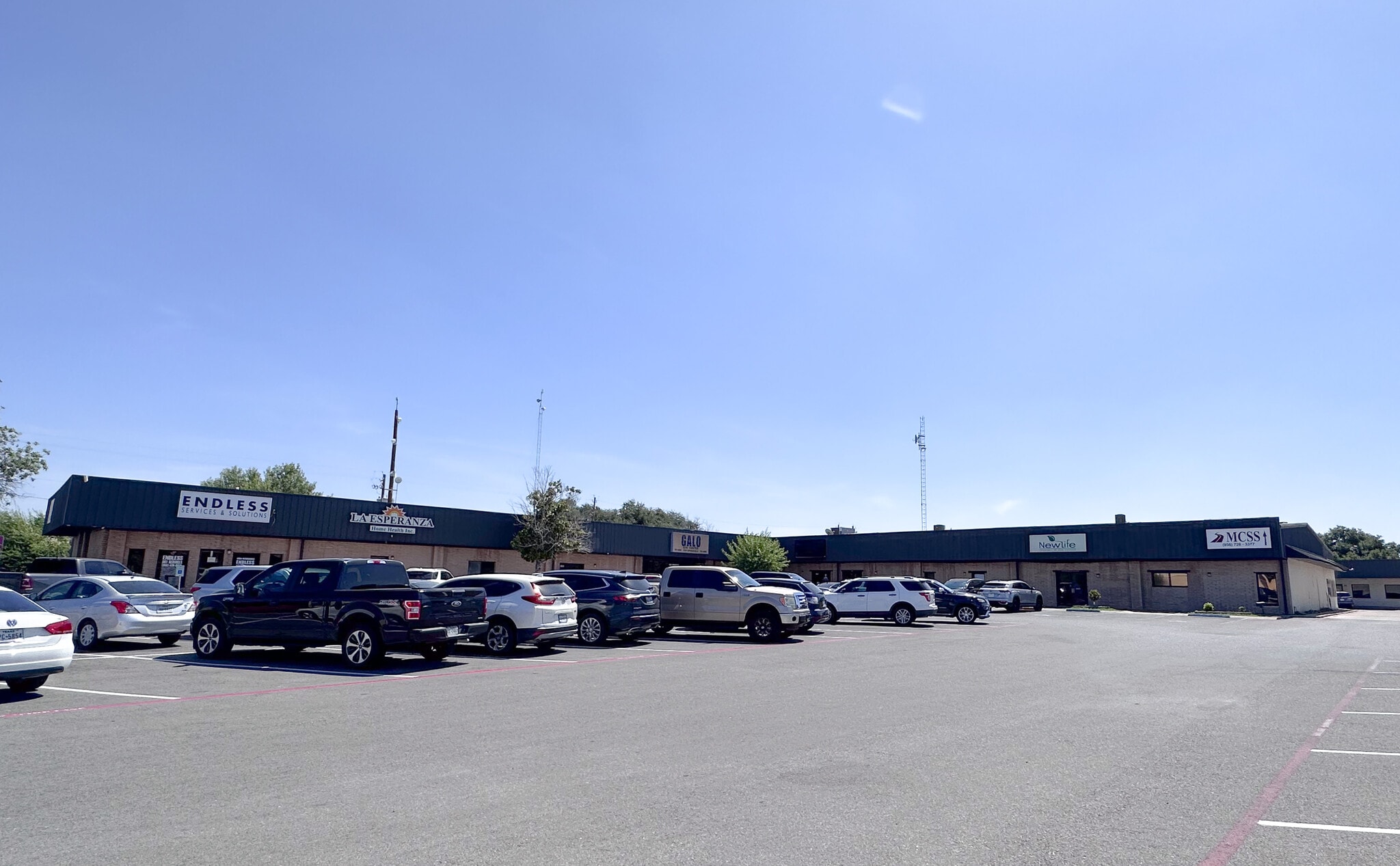 5700 Springfield ave, Laredo, TX for lease Building Photo- Image 1 of 2