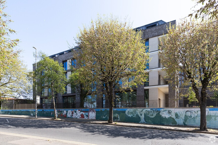 Block A & B, Hove Central, Sackville Road, Hove Road, Hove for lease - Building Photo - Image 2 of 4