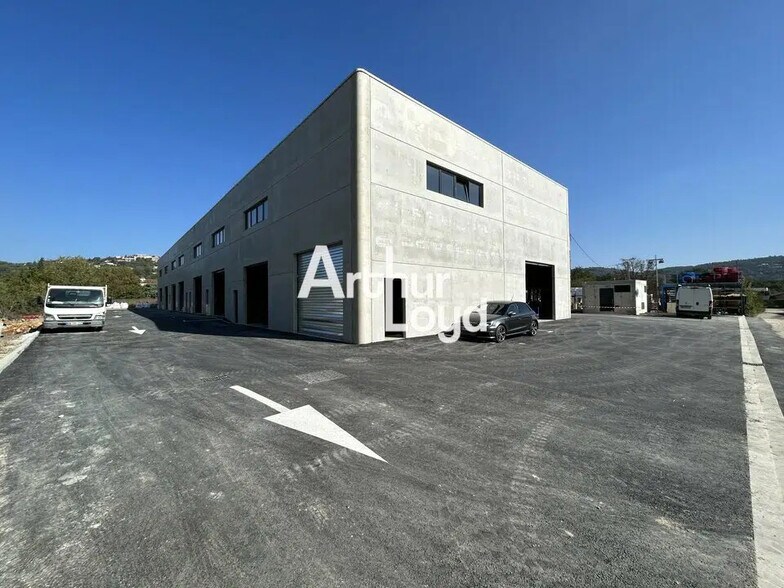 Flex in Puget-sur-Argens for sale - Building Photo - Image 1 of 5