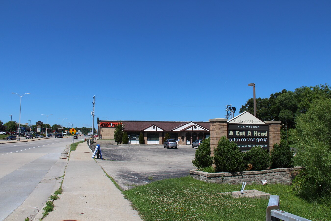 N96W18058 County Line Rd, Germantown, WI 53022