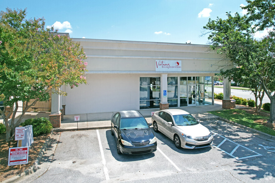 4602-4606 W Market St, Greensboro, NC for lease - Building Photo - Image 3 of 7