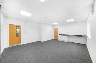 York Rd, Thirsk for lease Interior Photo- Image 1 of 13