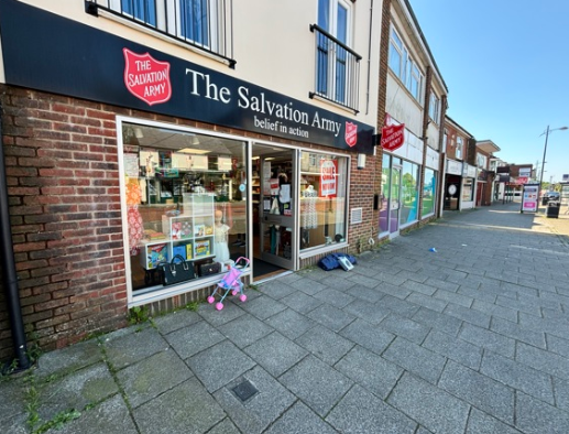 256 London Rd, Waterlooville, Po7 7hg - Retail For Lease 