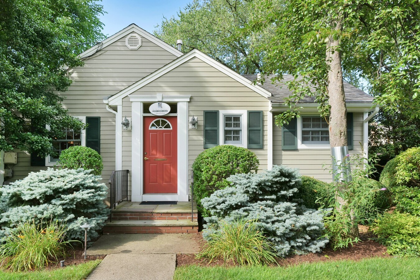 525 N Maple Ave, Ridgewood, NJ 07450