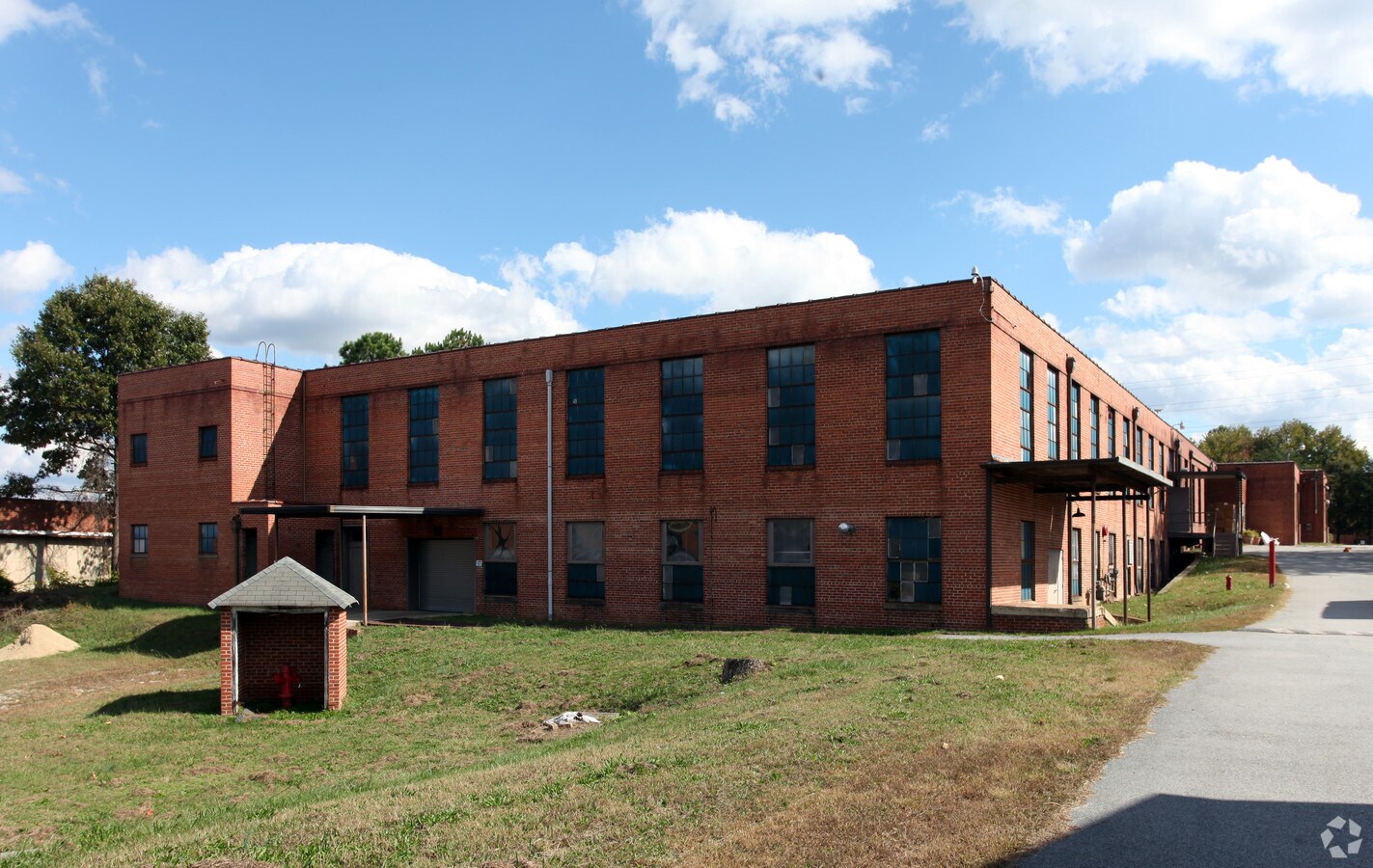 2321 E Martin Luther King Jr Dr, High Point, NC 27260