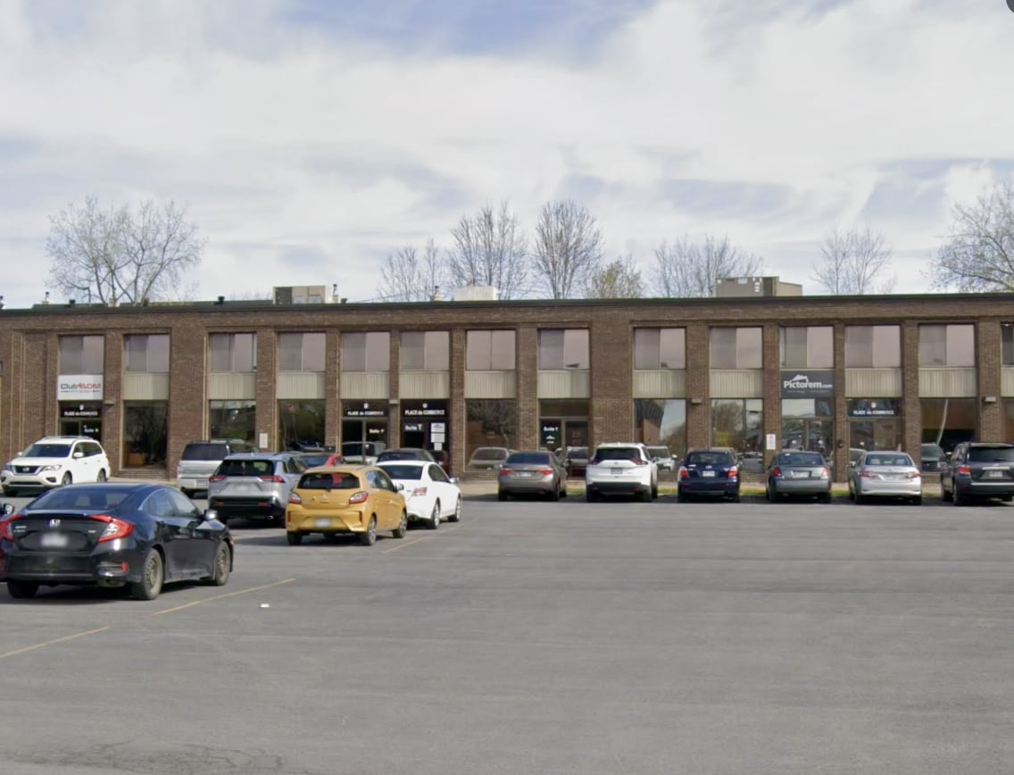 9 St de la Place du Commerce, Brossard, QC for lease Interior Photo- Image 1 of 3