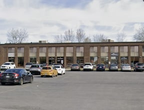 9 St de la Place du Commerce, Brossard, QC for lease Interior Photo- Image 1 of 3