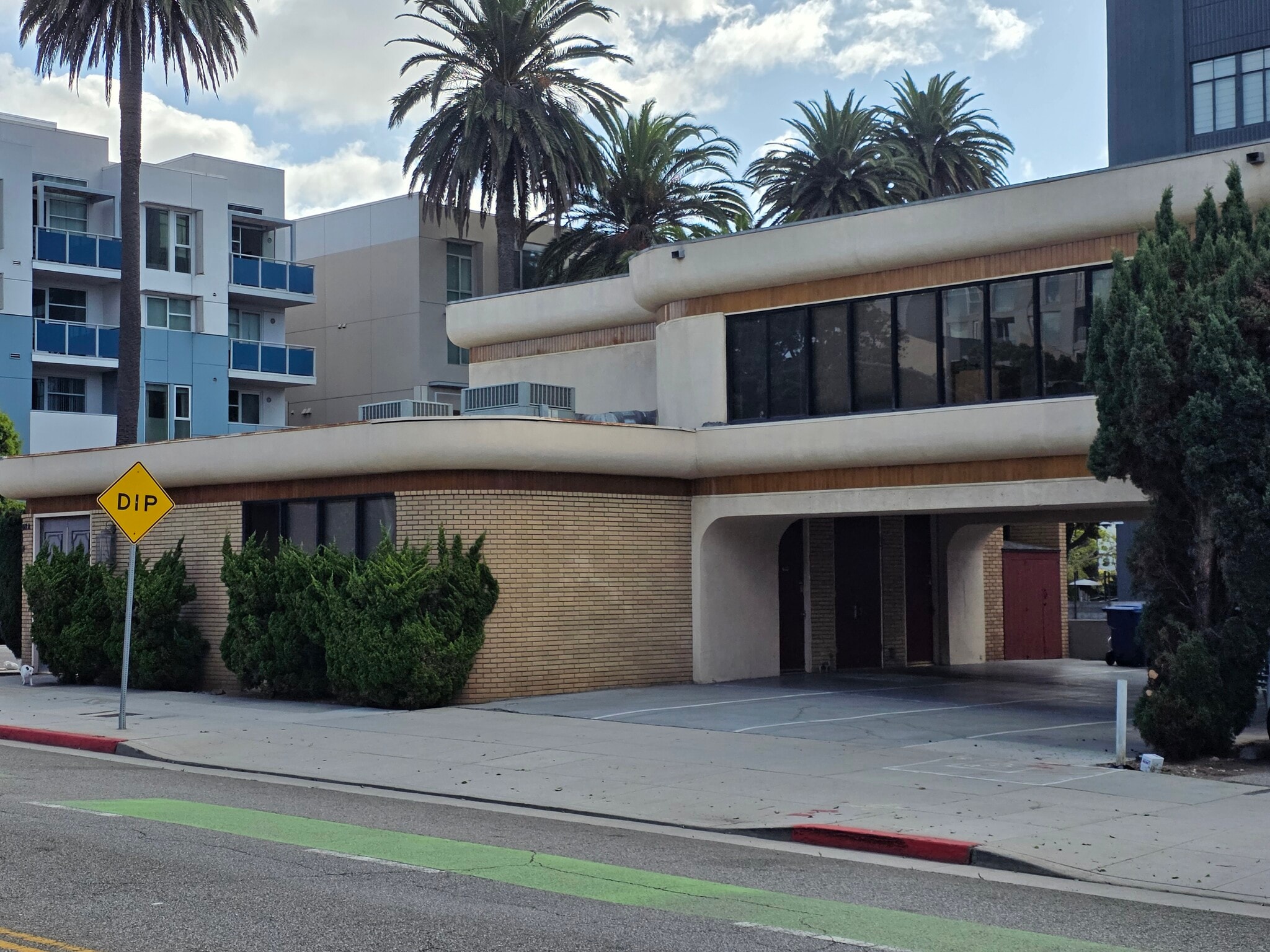 632 Arizona Ave, Santa Monica, CA for lease Interior Photo- Image 1 of 12