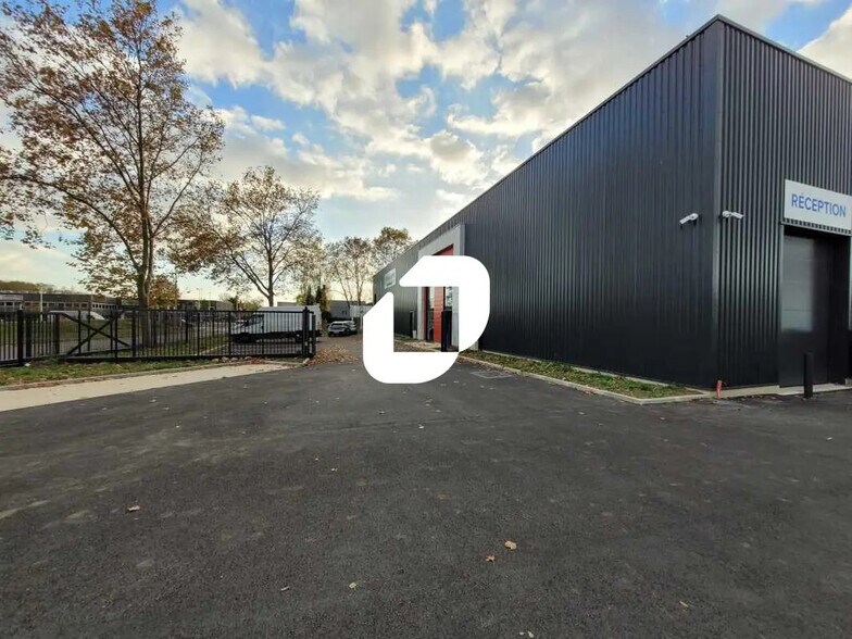 Flex in Bondoufle for lease - Building Photo - Image 2 of 14