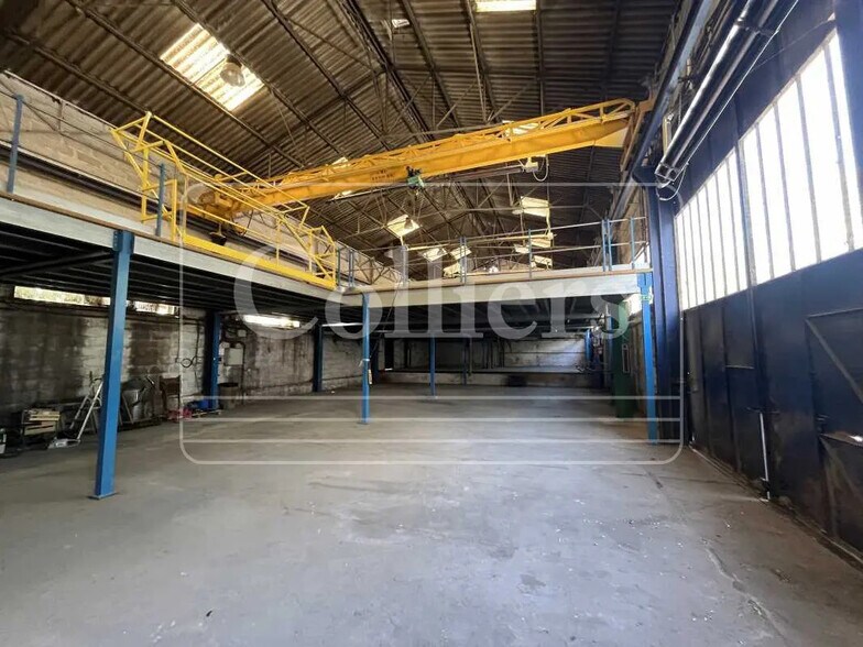 Flex in Marseille for sale - Interior Photo - Image 2 of 16