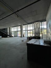 1040 Biscayne Blvd, Miami, FL for lease Interior Photo- Image 1 of 10