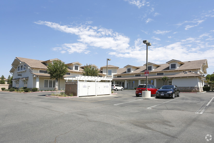 41667 Ivy St, Murrieta, CA for lease - Primary Photo - Image 1 of 4