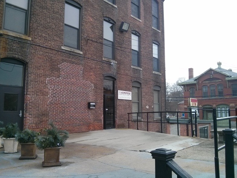 725 Branch Ave, Providence, RI for sale - Building Photo - Image 1 of 1