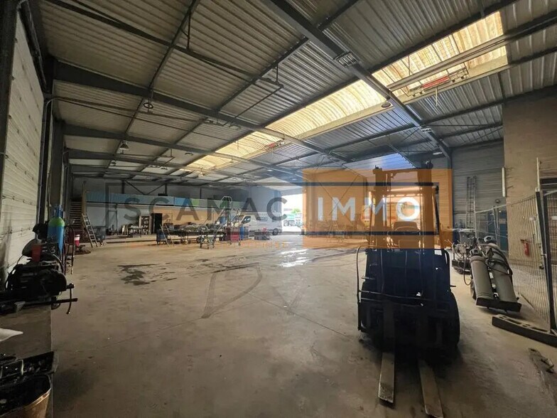 Flex in Claye-Souilly for sale - Interior Photo - Image 1 of 8