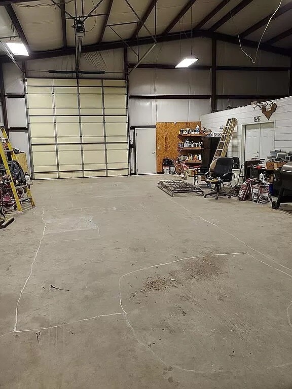 311 Wanda Jackson Blvd, Maud, OK 74854