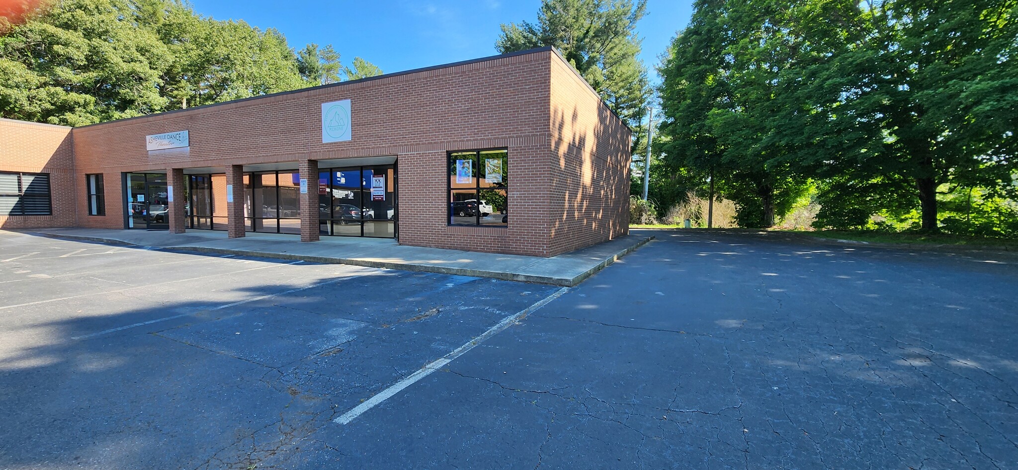 802 Fairview Rd, Asheville, NC for lease Building Photo- Image 1 of 8