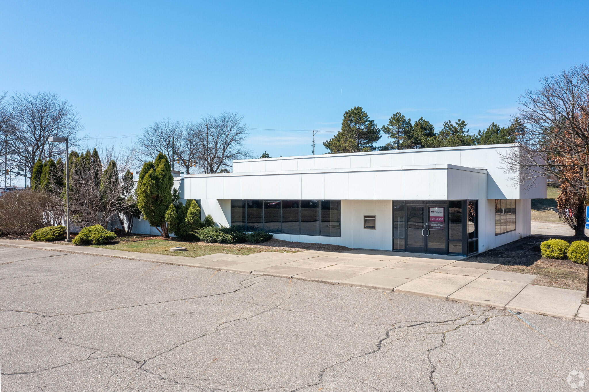 27768 Novi Rd, Novi, MI for lease Building Photo- Image 1 of 6