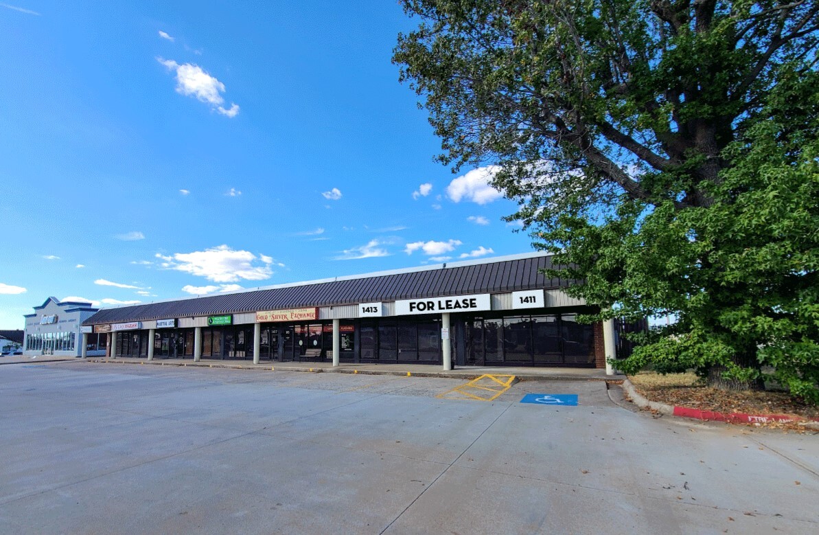 1411-1423 W Walnut St, Rogers, AR for lease Building Photo- Image 1 of 3