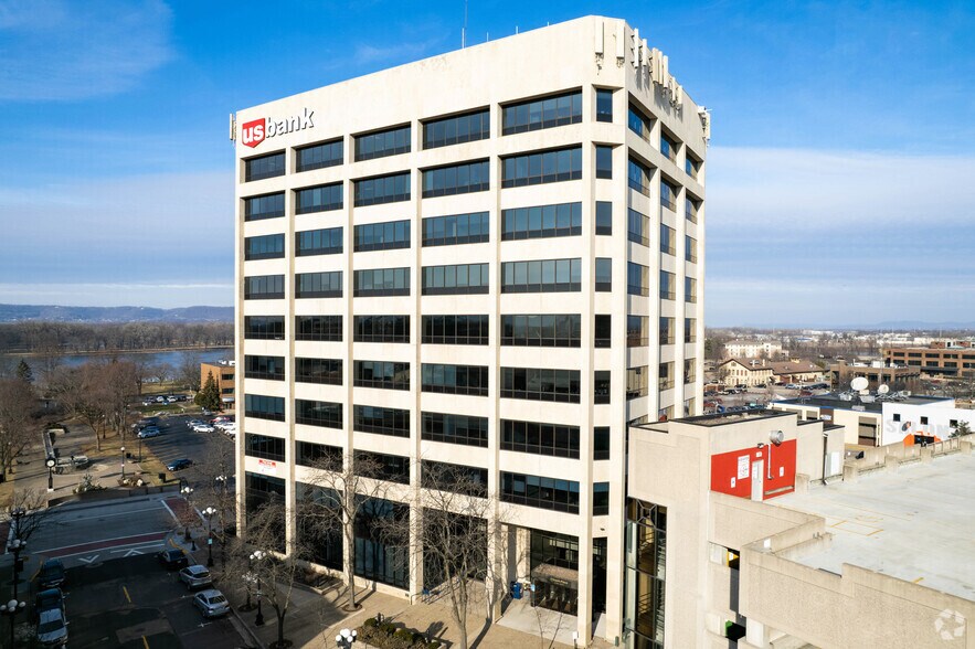 201 Main St, La Crosse, WI for lease - Building Photo - Image 1 of 12