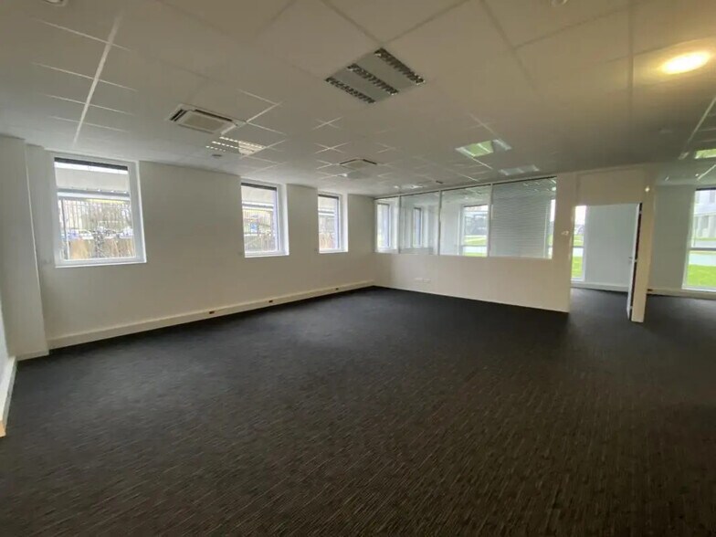 Office in Cesson-Sévigné for lease - Building Photo - Image 3 of 8