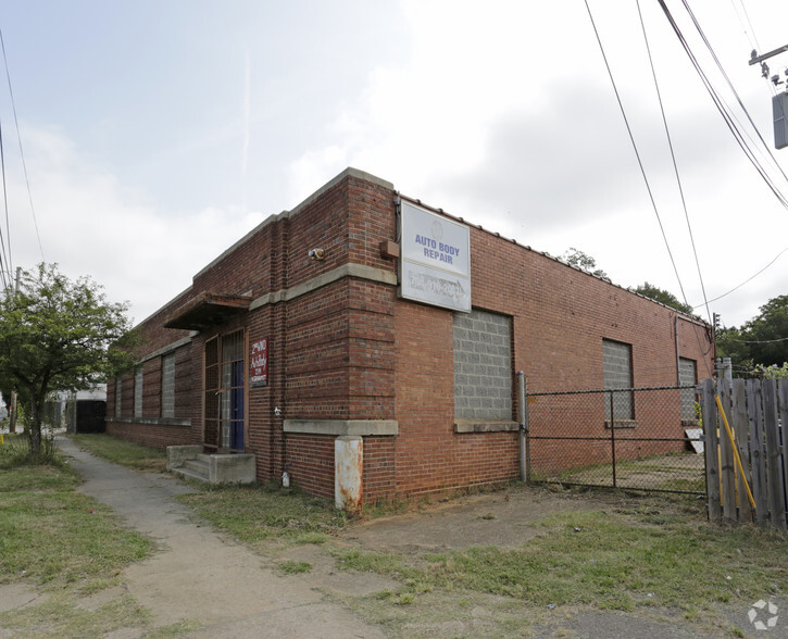 2114 N Graham St, Charlotte, NC for lease - Primary Photo - Image 1 of 3