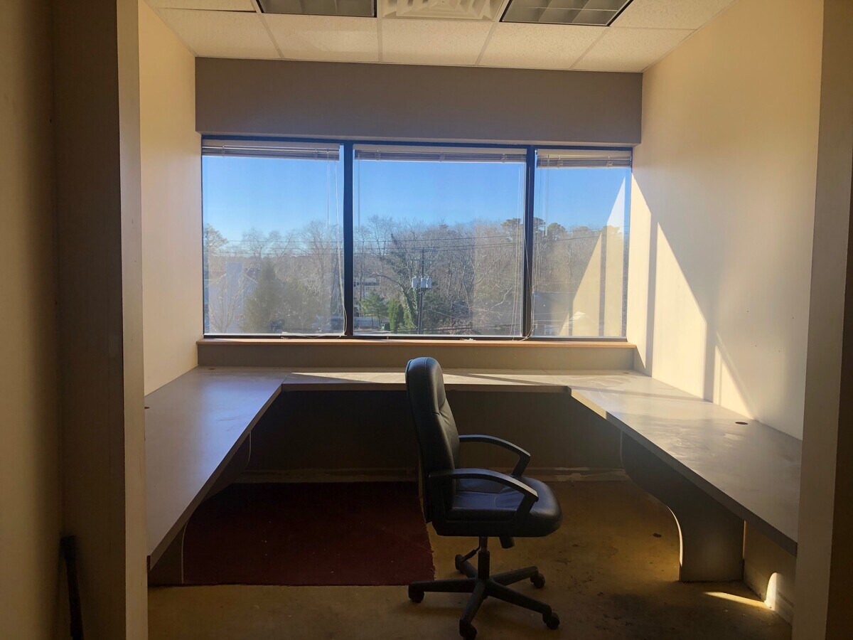 368 Lakehurst Rd, Toms River, NJ 08755 368 Lakehurst Road, Unit 302