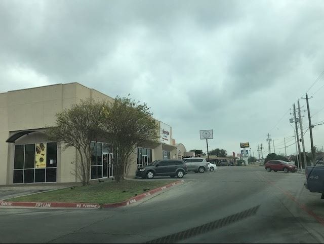 5517 McPherson Rd, Laredo, TX for sale - Primary Photo - Image 1 of 1