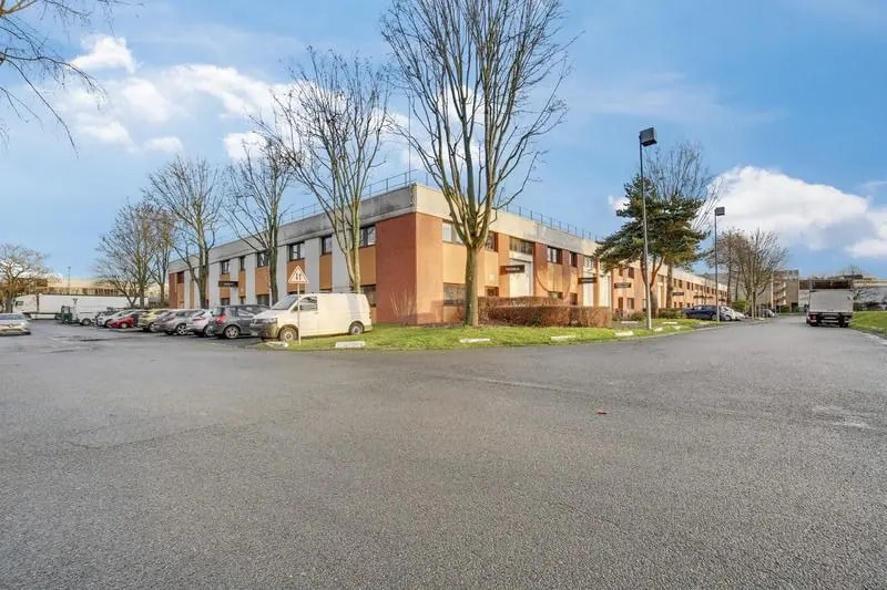 Industrial in Tremblay-en-France for lease Building Photo- Image 1 of 18