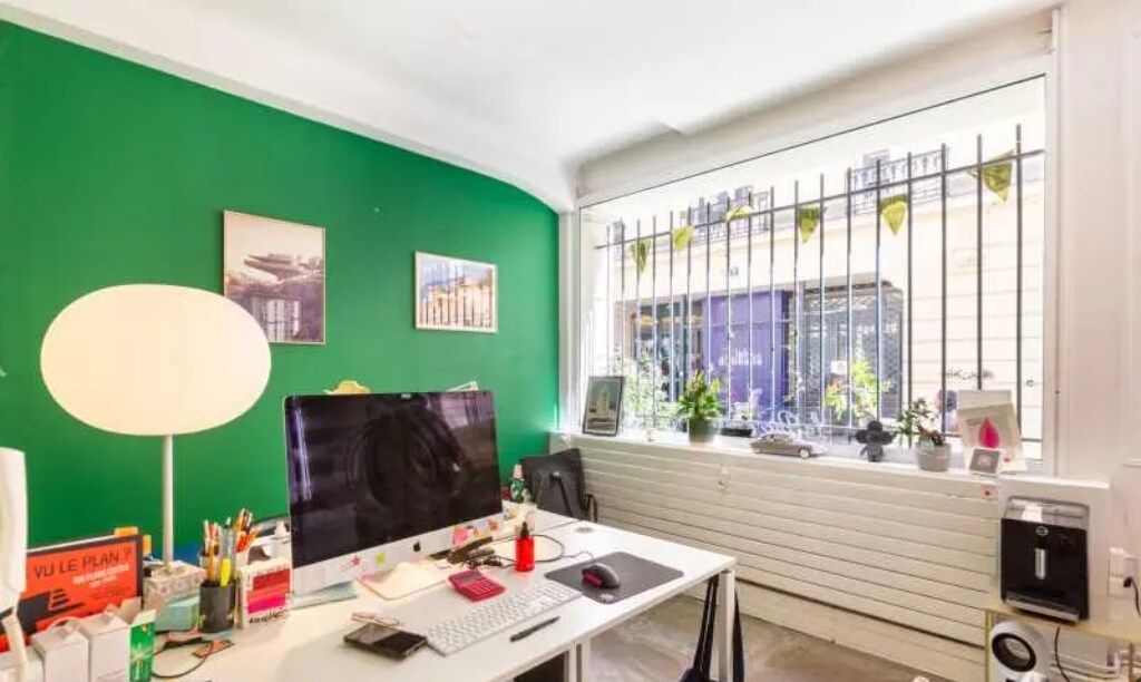 7 Vla De Guelma, Paris, PAR 75018 - - - Interior Photo - Image 1 of 9