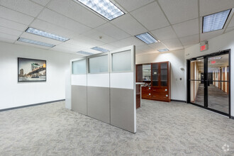 700-800 Kinderkamack Rd, Oradell, NJ for lease Interior Photo- Image 1 of 6