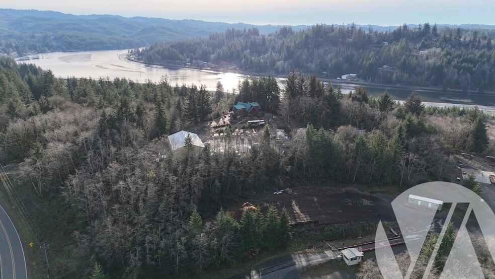 330 S Bay Rd, Toledo, OR for sale - Building Photo - Image 3 of 15