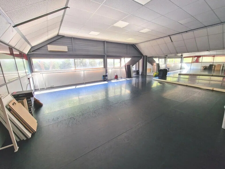 Office in Vallauris for lease - Interior Photo - Image 3 of 5