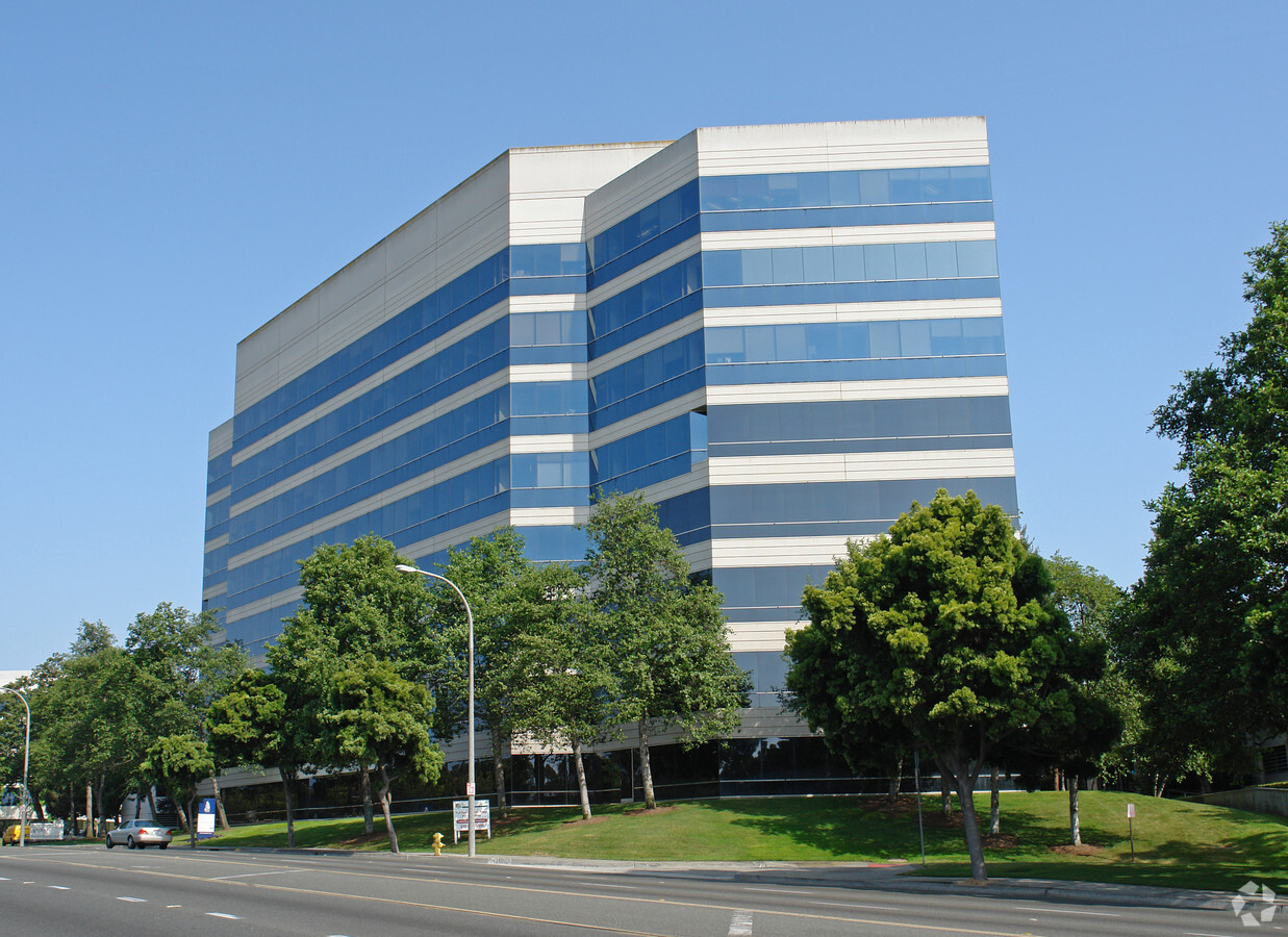 400 Corporate Pointe, Culver City, CA 90230 - Culver Pointe | LoopNet