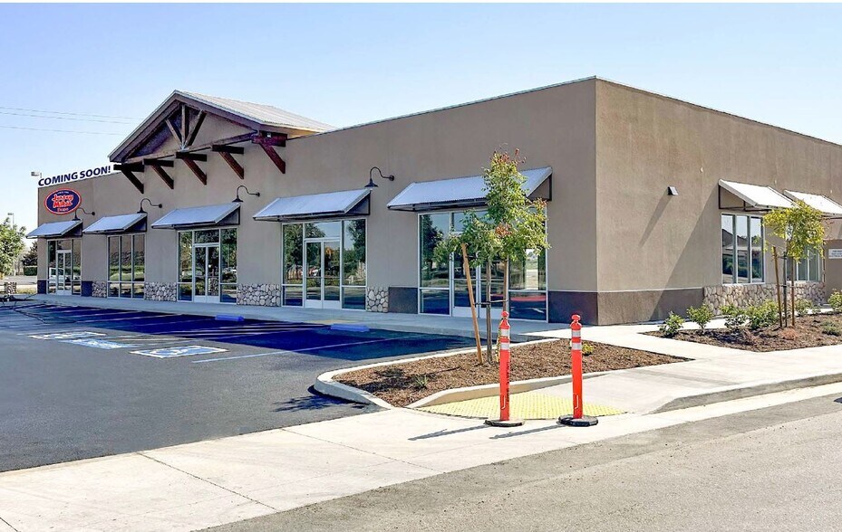 SEQ Riggin & Dinuba Blvd, Visalia, CA for lease - Building Photo - Image 2 of 5