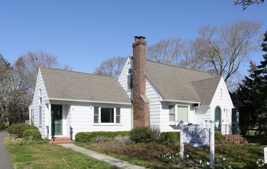 33 Sunset Ave, Westhampton Beach, NY for sale - Primary Photo - Image 1 of 1