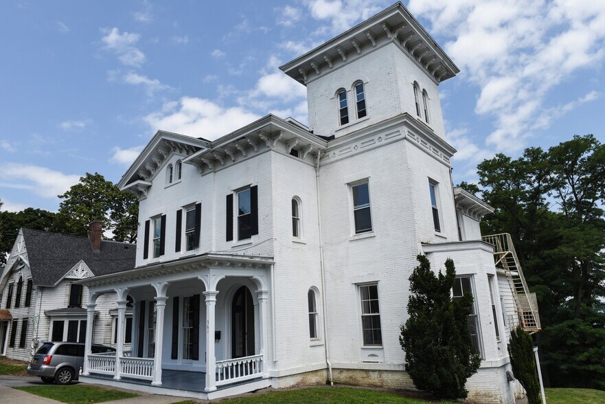 561 S Main St, Geneva, NY for sale - Primary Photo - Image 1 of 1