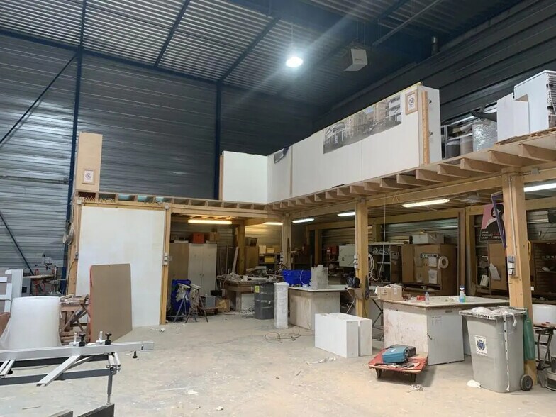 Office in Morangis for lease - Interior Photo - Image 2 of 10