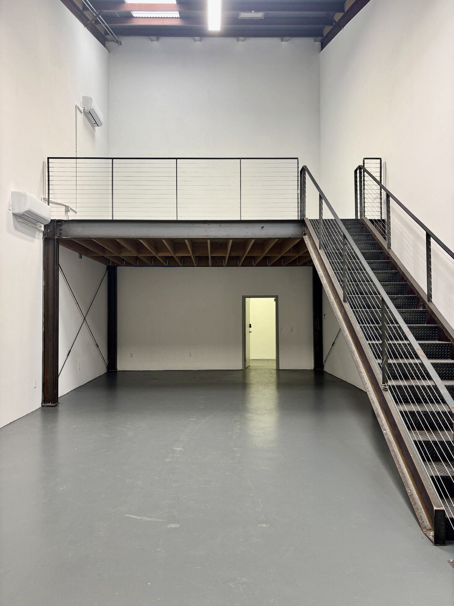 361 Vernon Ave, Venice, CA for lease Building Photo- Image 1 of 4