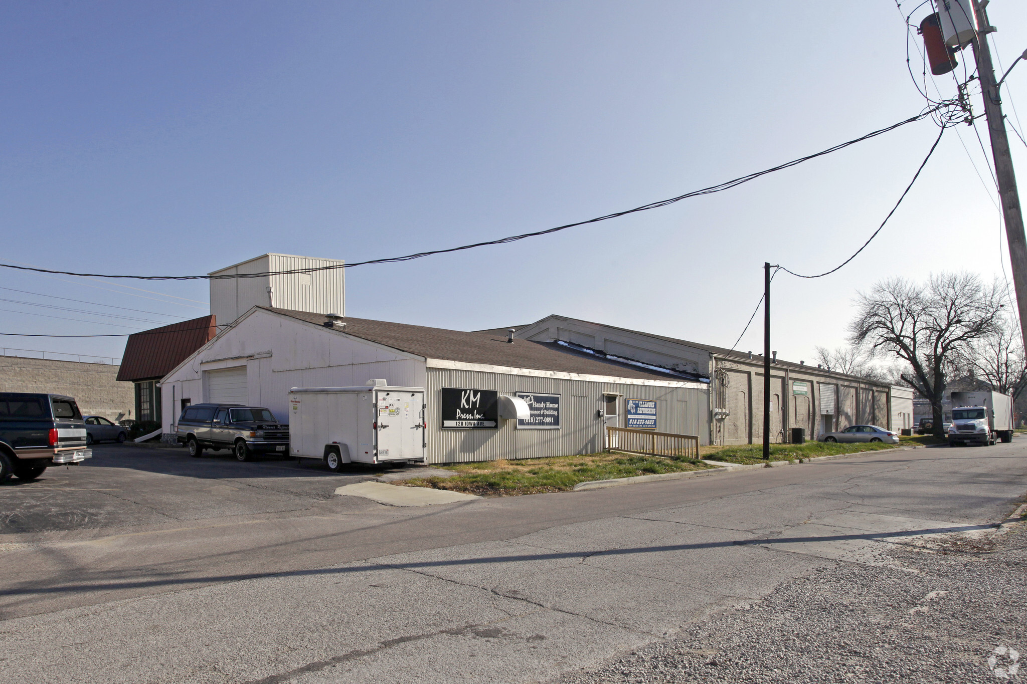 120-136 Iowa Ave, Belleville, IL for lease Building Photo- Image 1 of 5