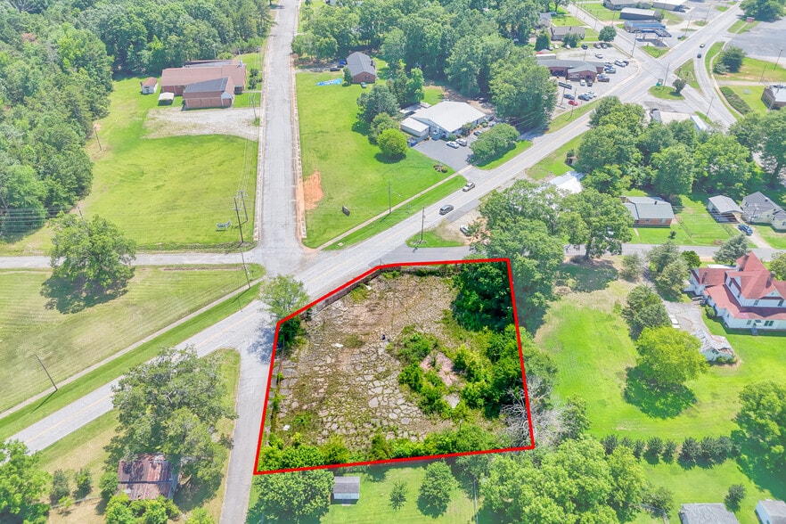 501 Willard Rd, Clinton, SC for sale - Primary Photo - Image 1 of 6