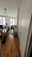 Office in Lyon for lease Interior Photo- Image 2 of 6
