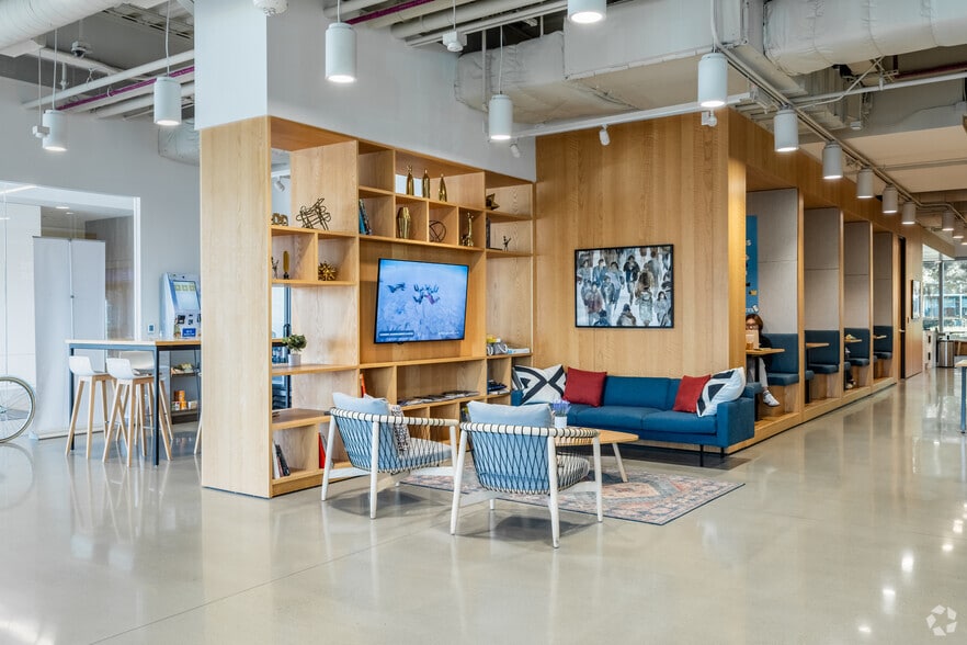 530 Technology Dr, Irvine, CA for lease - Building Photo - Image 1 of 33