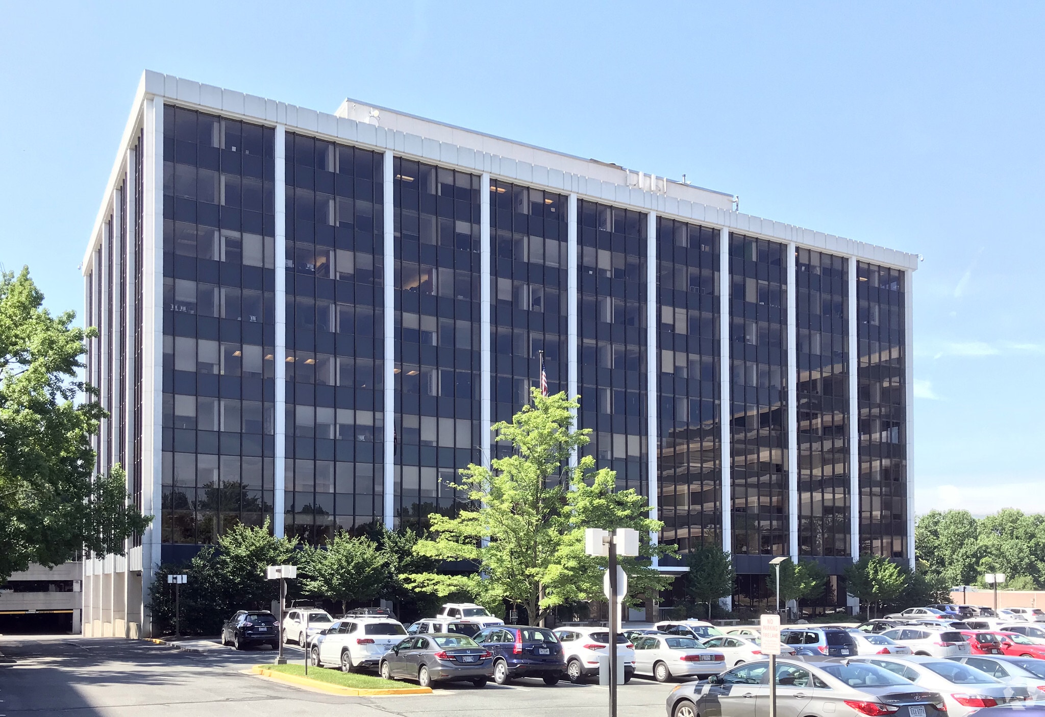 6110 Executive Blvd, Rockville, MD 20852 | LoopNet.com