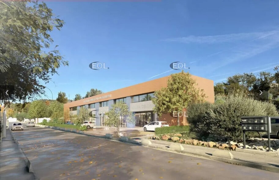 Flex in Roquevaire for lease - Building Photo - Image 3 of 7