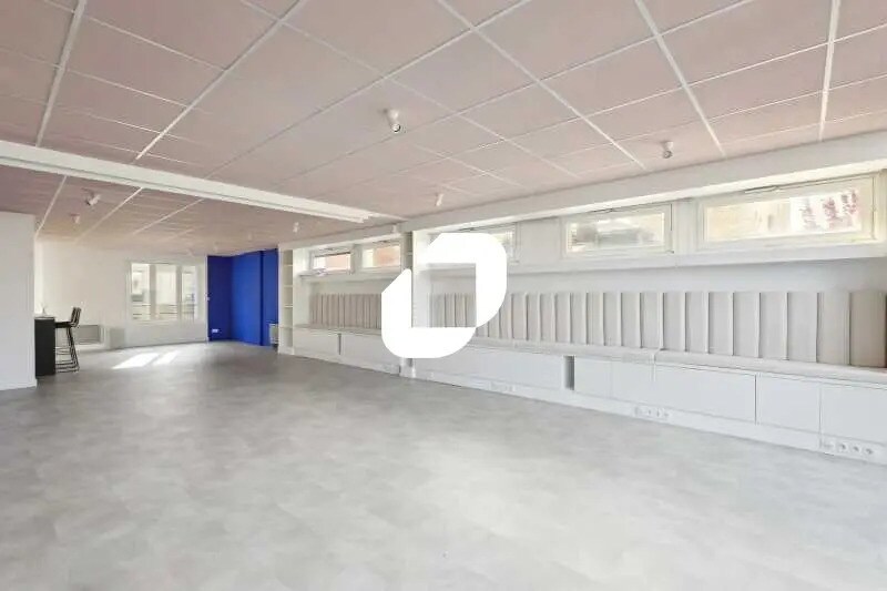1 Bis Rue Jean Le Galleu, Ivry-sur-Seine for lease - Building Photo - Image 3 of 18