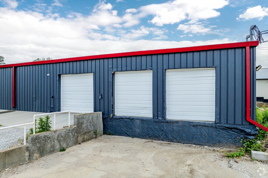 1617 NE 51st Ave, Des Moines, IA for lease - Building Photo - Image 2 of 10