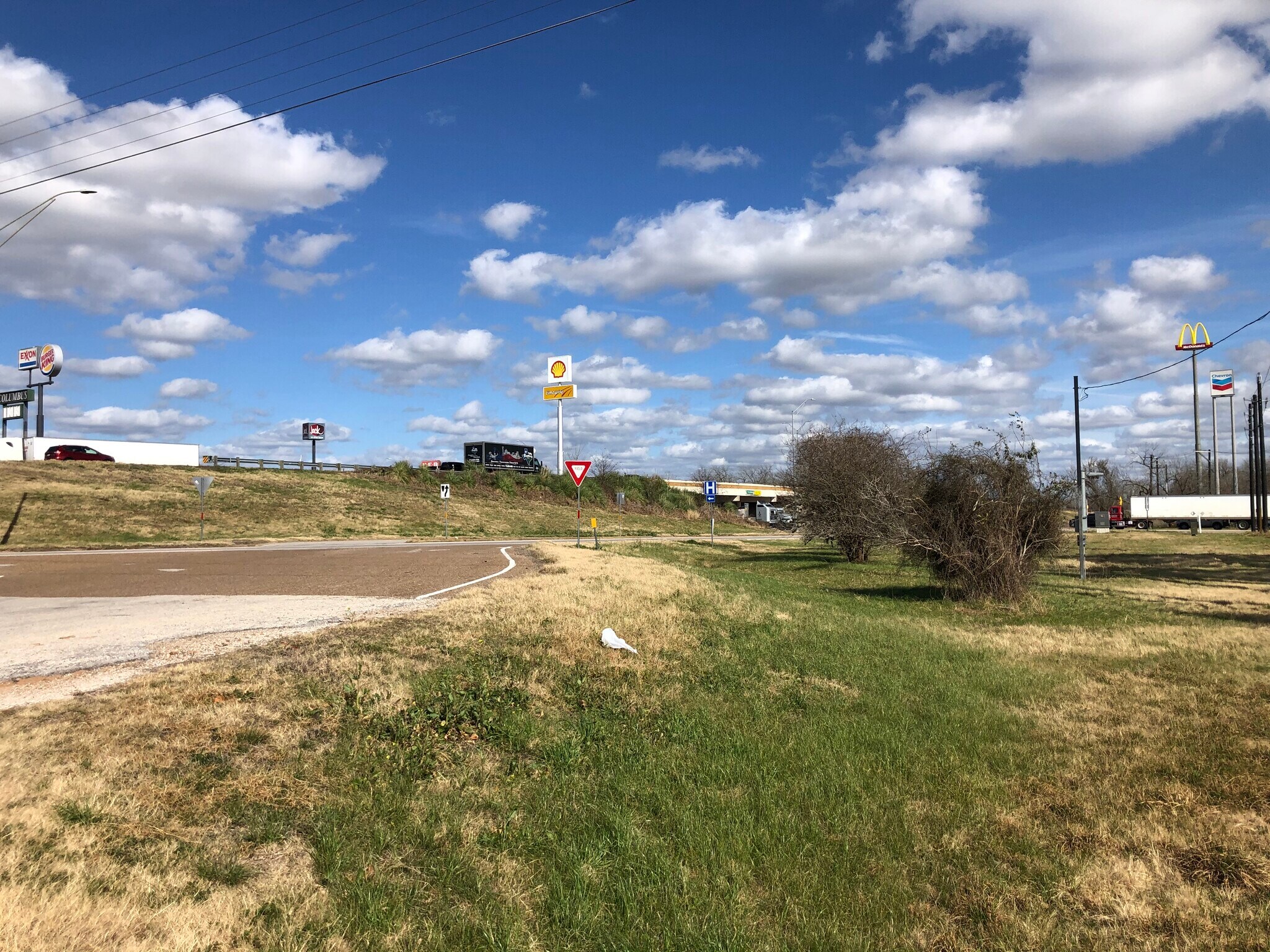 4390 IH 10, Columbus, TX 78934