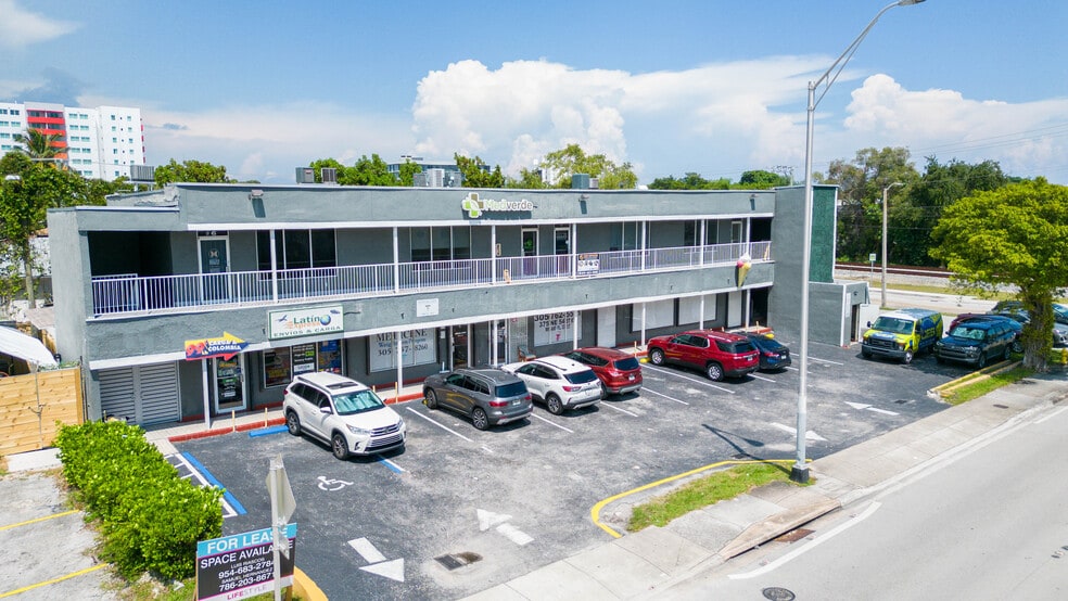 375 NE 54th St, Miami, FL for lease - Building Photo - Image 2 of 18